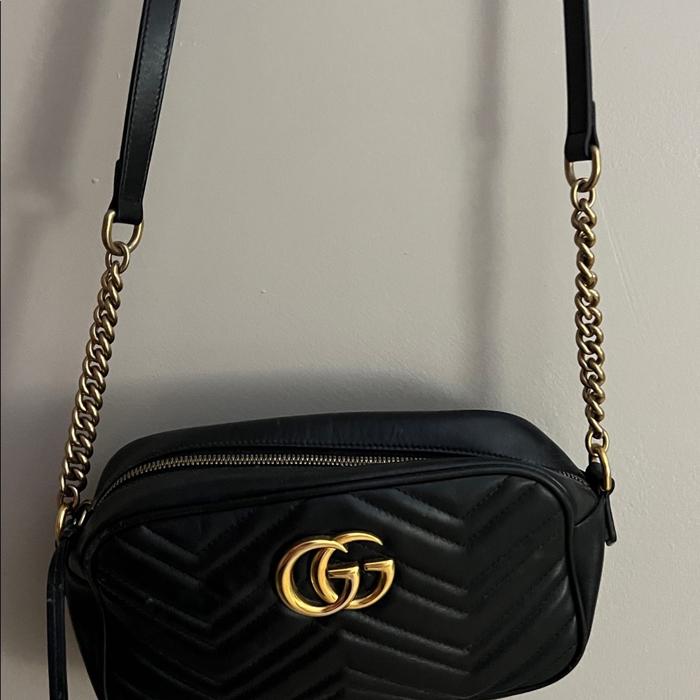 Gucci Black Chevron Leather GG Marmont Crossbody Bag with Gold Hardware